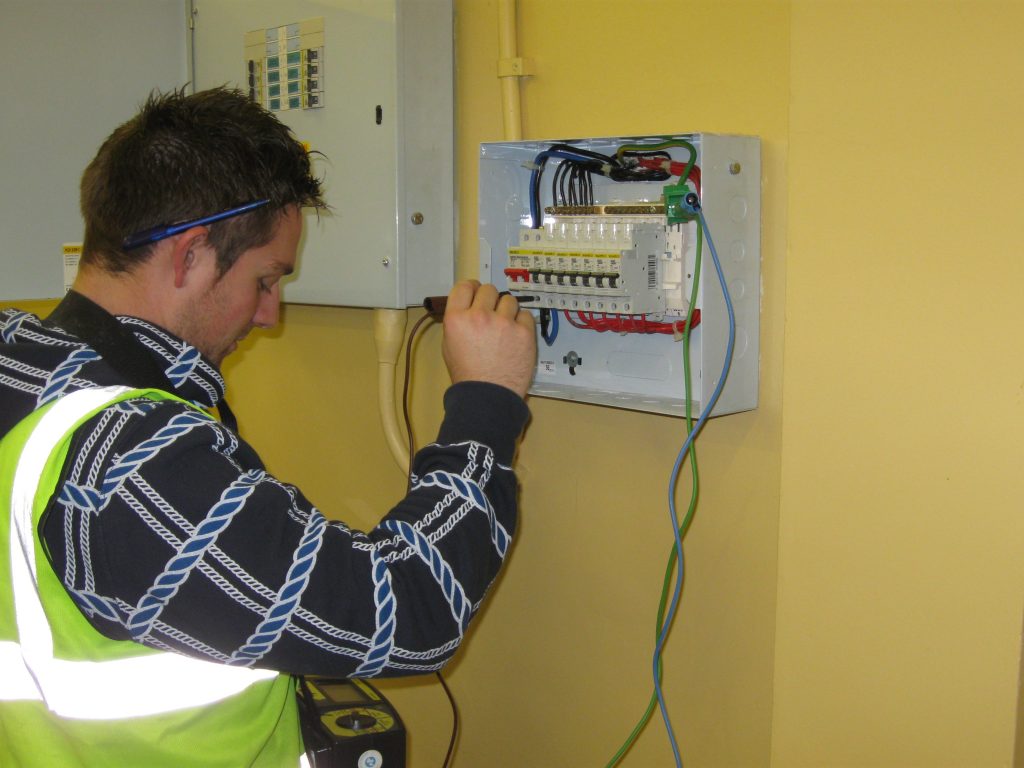 dmg-electrics-electrical-testing-portable-appliance-testing-pat